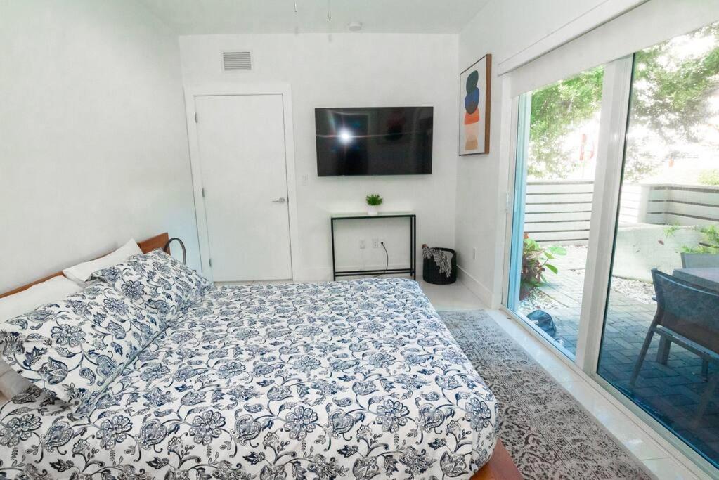 Across The Ocean Few Steps To Beach Contemporary Three Bedroom Townhouse Pompano Beach Exterior foto