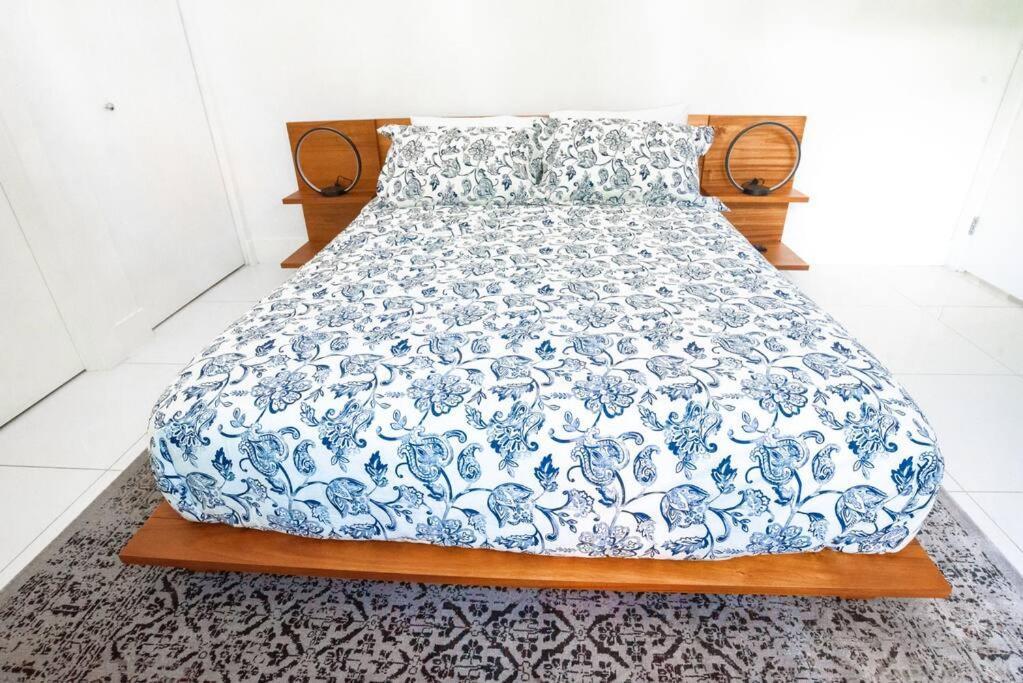 Across The Ocean Few Steps To Beach Contemporary Three Bedroom Townhouse Pompano Beach Exterior foto