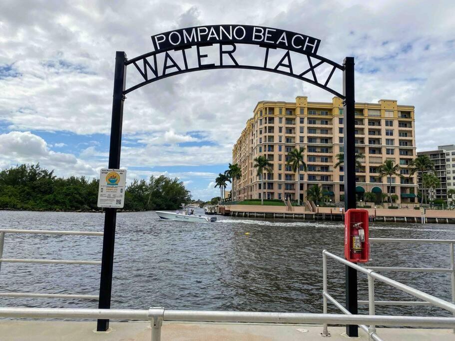Across The Ocean Few Steps To Beach Contemporary Three Bedroom Townhouse Pompano Beach Exterior foto