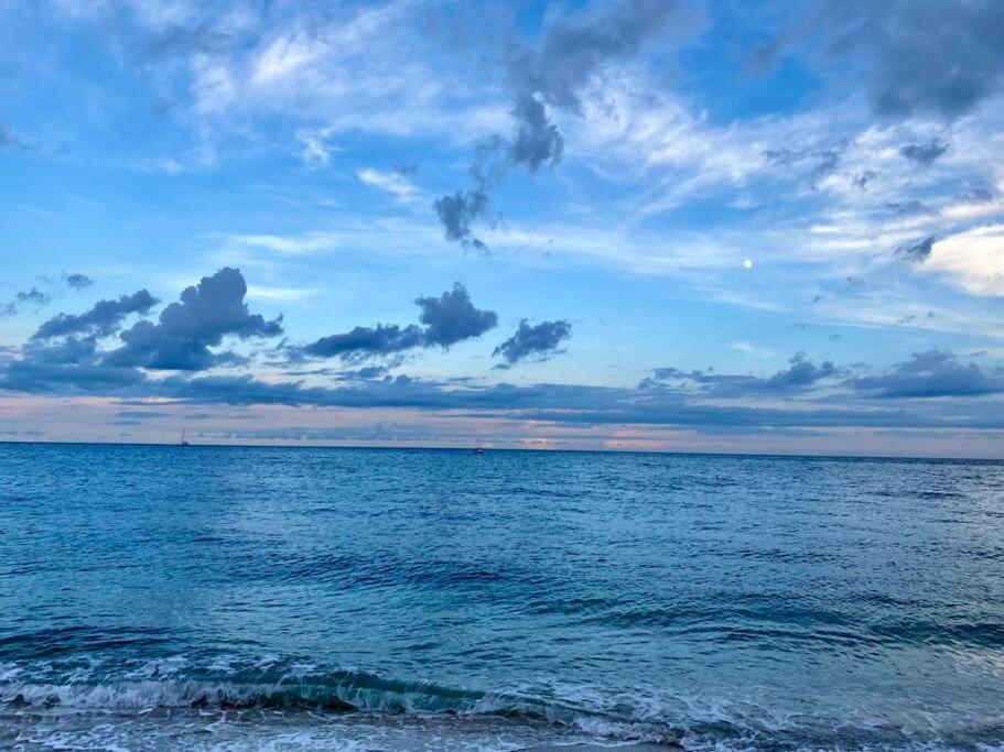 Across The Ocean Few Steps To Beach Contemporary Three Bedroom Townhouse Pompano Beach Exterior foto